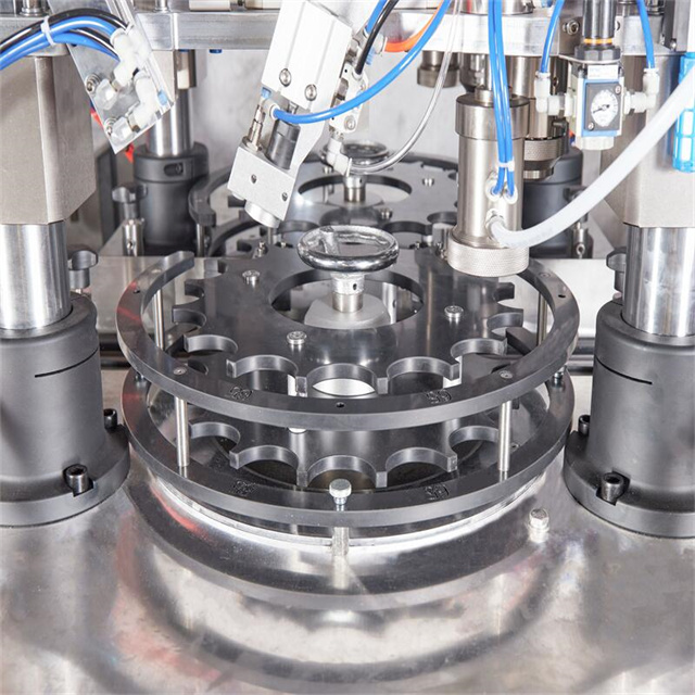 Линија за производство на машина за полнење гас со касети