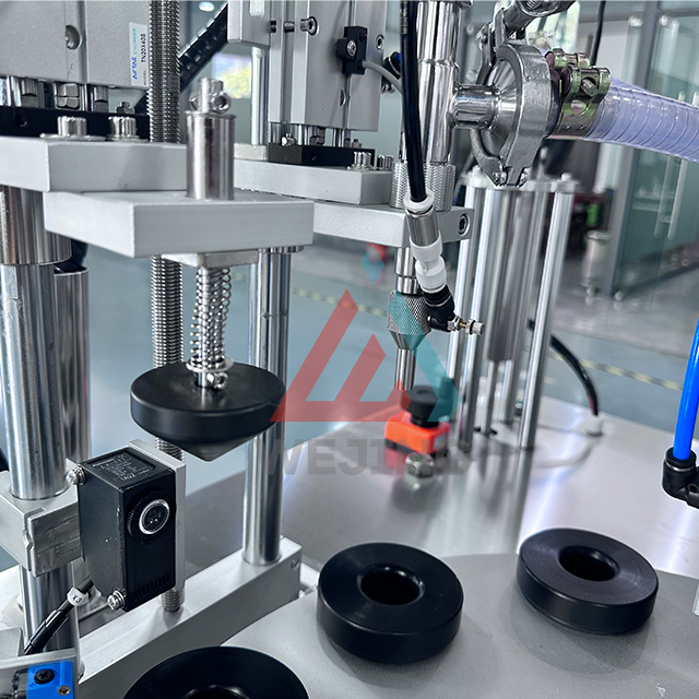 Цена полуаутоматске ласерске машине за пуњење и заптивање цеви