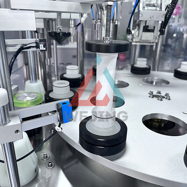 Factory Pricec Tube Heat Filling Sealing Machine para sa Mga Produktong Kosmetiko