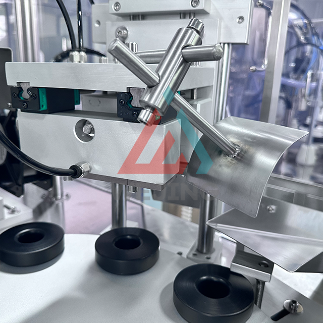 Producent automatycznych maszyn do napełniania i zamykania rur laserowych o niskiej cenie 