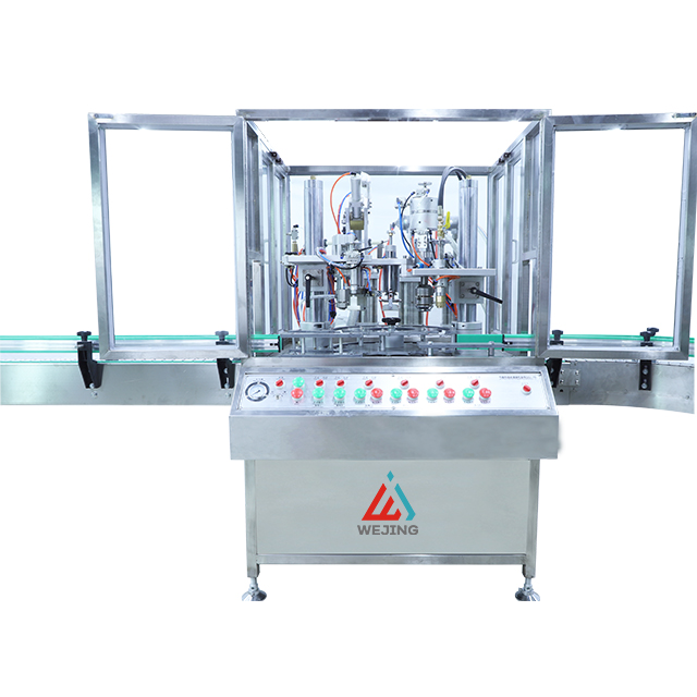 Aerosolisuihket&ouml;lkin t&auml;ytt&ouml;kone erilaisten kemiallisten tuotteiden t&auml;ytt&ouml;tiivistykseen