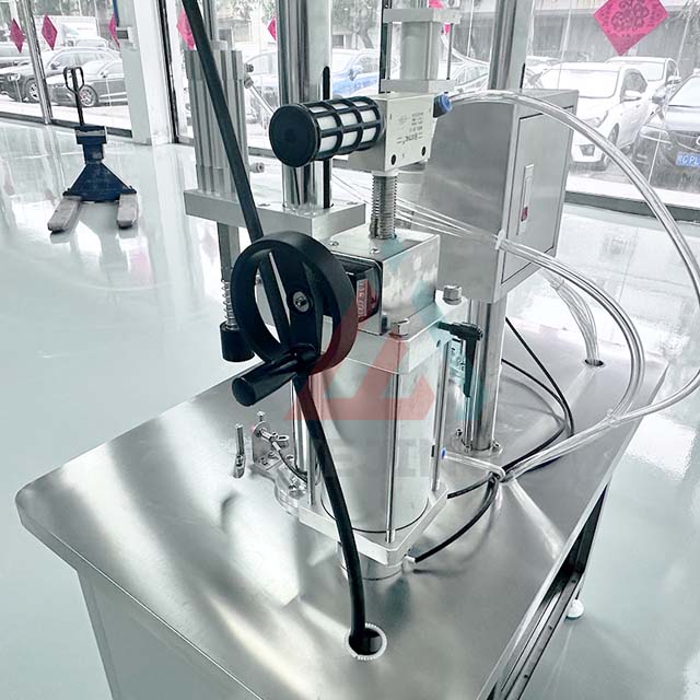 Semi-automatische BOV-spuitbusvulmachine met drukdetectiemeter